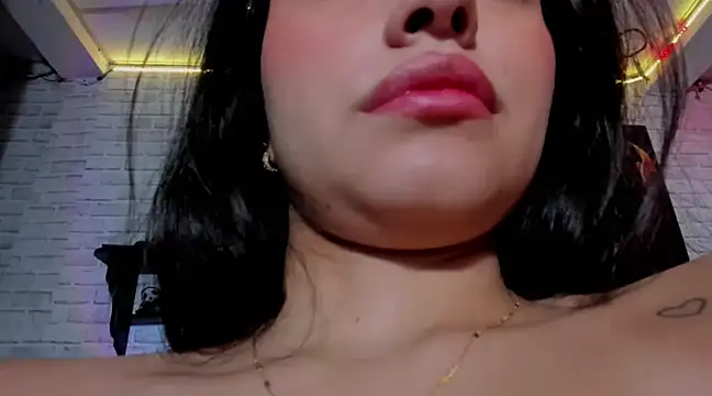 Kimmymadison- online show from 26, 2, 2025