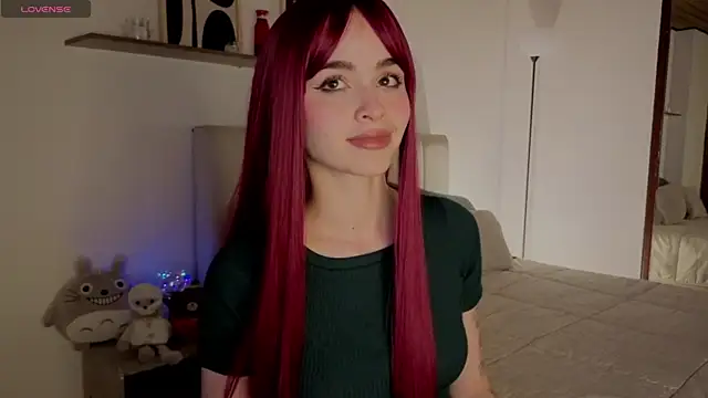 Snapshot of Roxxy_mora chatting on 7, 10, 2025 Roxxy mora online show from 7, 10, 2025