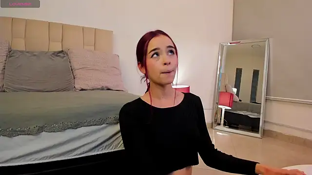 Snapshot of Roxxy_mora chatting on 14, 3, 2025 Roxxy mora online show from 14, 3, 2025