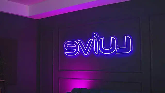 RaquelleVon online show from 22, 3, 2025