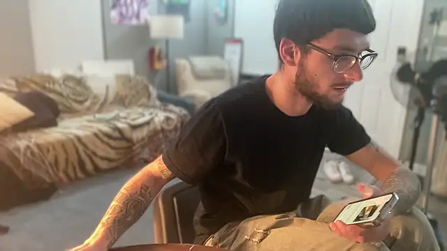 hungkubenski online show from 15, 12, 2025