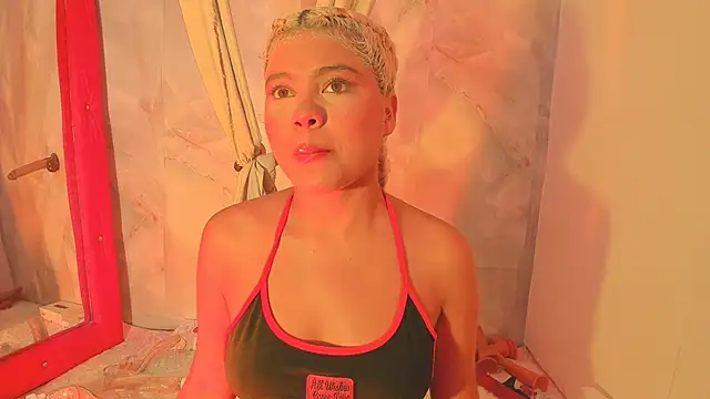 sofiacastillo01 online show from 28, 6, 2026