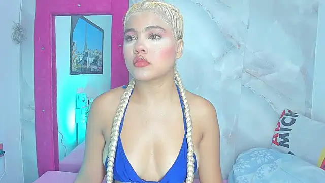 sofiacastillo01 online show from 19, 6, 2026
