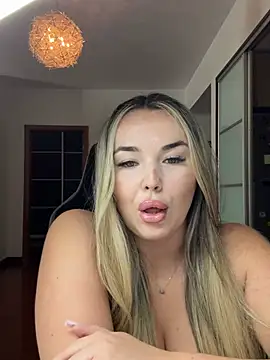 Snapshot of EvaSunderland chatting on 12, 1, 2026 EvaSunderland online show from 12, 1, 2026