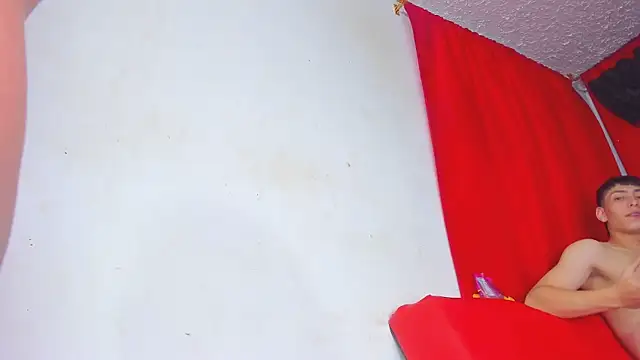 Extreme Team8 online show from 19, 3, 2025