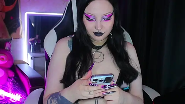 Kitty goth online show from 24, 7, 2026