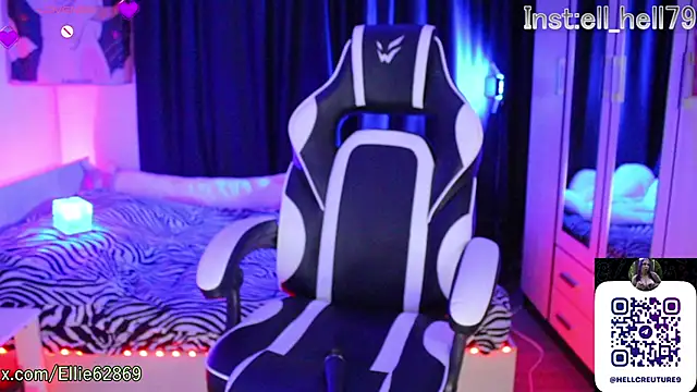 Kitty goth online show from 20, 9, 2025