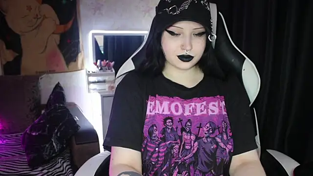 Kitty goth online show from 11, 5, 2026