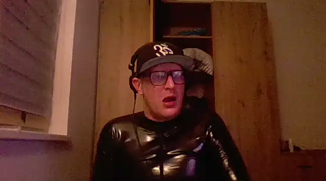 Bigthroaterboy online show from 11, 2, 2025