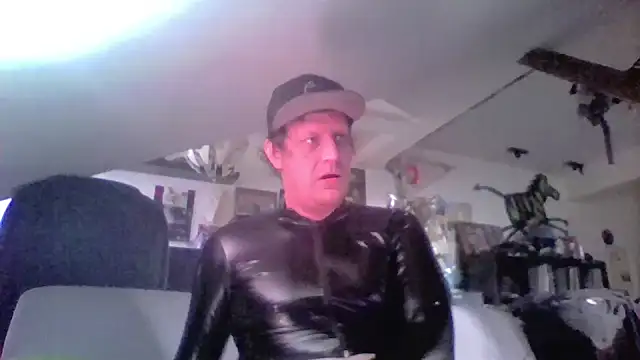 Snapshot of Bigthroaterboy chatting on 13, 5, 2026 Bigthroaterboy online show from 13, 5, 2026