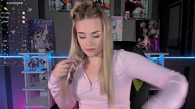 Snapshot of Ellen_Soft chatting on 22, 9, 2025 Ellen Soft online show from 22, 9, 2025