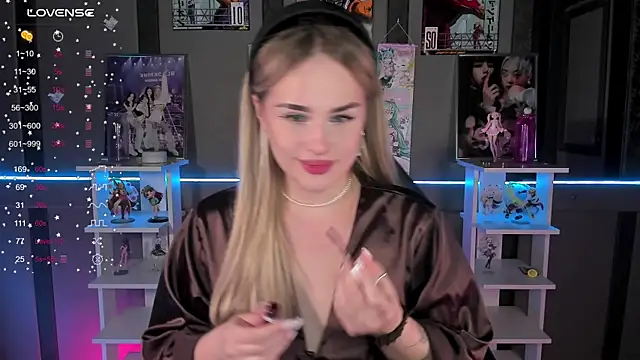 Snapshot of Ellen_Soft chatting on 6, 11, 2025 Ellen Soft online show from 6, 11, 2025