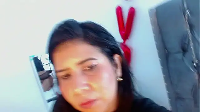 YUSELFI ROSS  online show from 20, 3, 2025