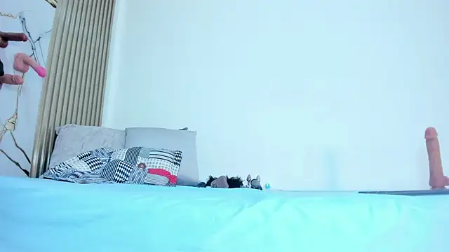 YUSELFI ROSS  online show from 26, 10, 2025