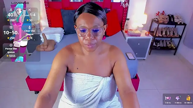 Snapshot of ShantalDior chatting on 27, 2, 2025 ShantalDior online show from 27, 2, 2025