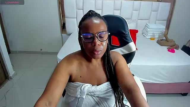 ShantalDior online show from 14, 5, 2026