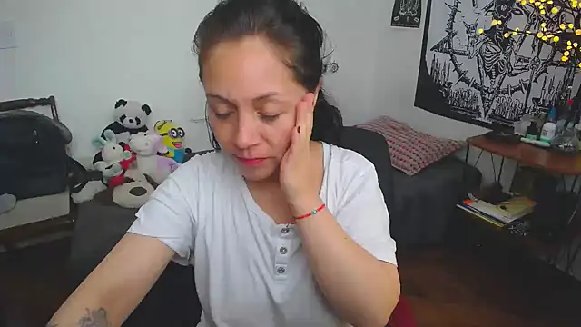 Snapshot of lili_peach chatting on 19, 9, 2025 lili peach online show from 19, 9, 2025