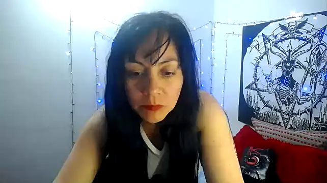 Snapshot of lili_peach chatting on 9, 2, 2025 lili peach online show from 9, 2, 2025
