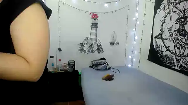 Snapshot of lili_peach chatting on 22, 1, 2025 lili peach online show from 22, 1, 2025