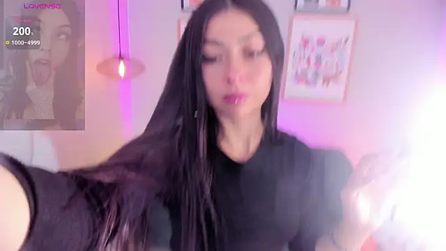 Melissa Koster online show from 2, 11, 2025