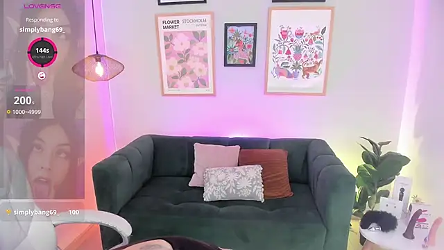 Melissa Koster online show from 7, 11, 2025