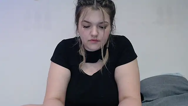 Snapshot of AnitaWillias chatting on 23, 2, 2025 AnitaWillias online show from 23, 2, 2025