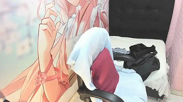 AllysonMilf69 online show from 10, 3, 2026