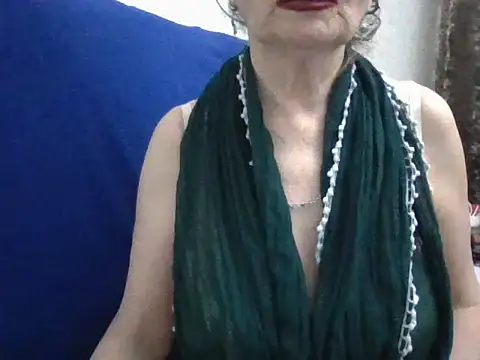 CarlyTreat online show from 19, 9, 2025