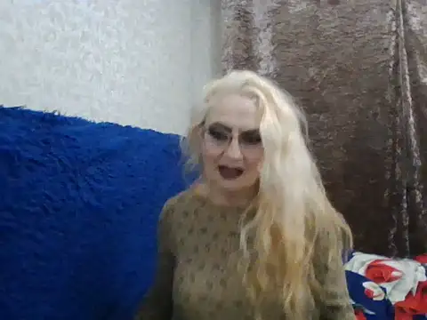 CarlyTreat online show from 1, 12, 2025