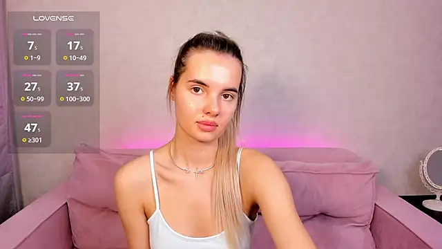 Snapshot of Erika_Carpenter chatting on 7, 3, 2025 Erika Carpenter online show from 7, 3, 2025