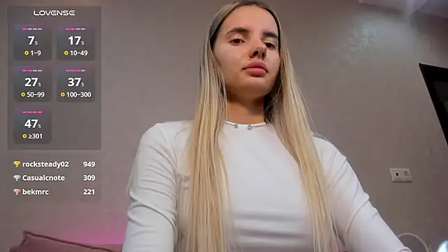 Snapshot of Erika_Carpenter chatting on 18, 3, 2025 Erika Carpenter online show from 18, 3, 2025