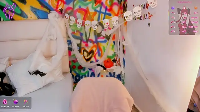 Liana Bernocchi online show from 15, 10, 2025