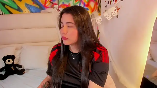 Liana Bernocchi online show from 11, 10, 2025