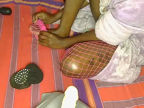 Sexy nakishaa online show from 25, 3, 2026