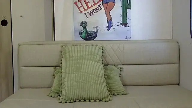 emerieskye20 online show from 17, 2, 2025