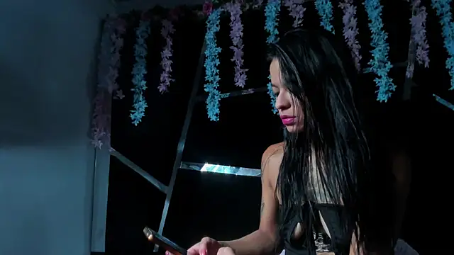 MaddyHudson online show from 13, 12, 2025