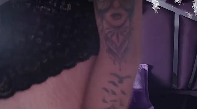 MaddyHudson online show from 30, 1, 2025