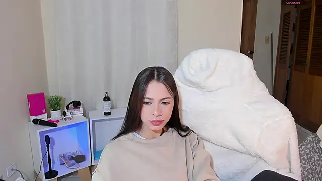 shanakendal2 online show from 10, 3, 2025