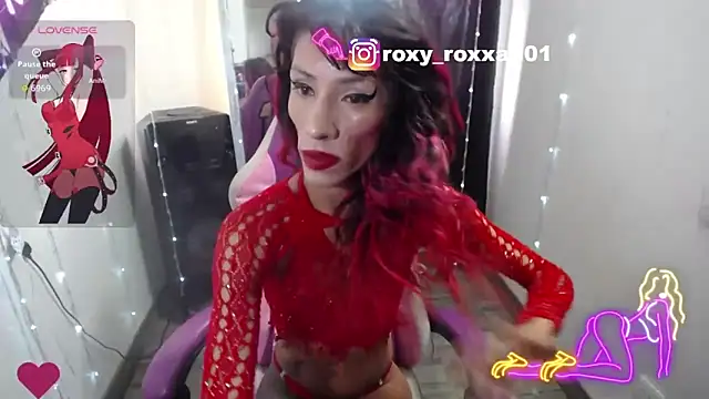 Snapshot of roxy_roxxan chatting on 8, 2, 2026 roxy roxxan online show from 8, 2, 2026