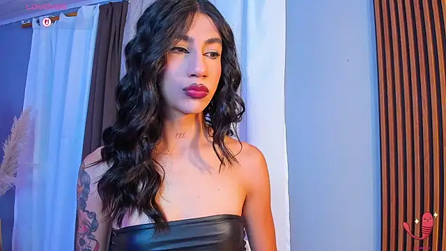 sofiaa grey  online show from 4, 11, 2025