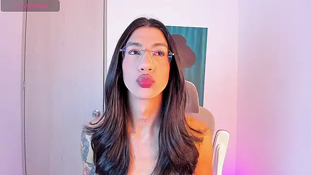 sofiaa grey  online show from 25, 2, 2026