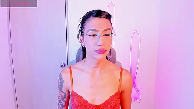 sofiaa grey  online show from 20, 12, 2025