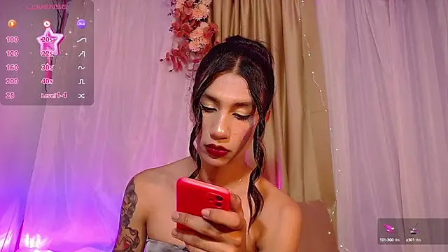 sofiaa grey  online show from 15, 3, 2025