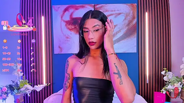 sofiaa grey  online show from 29, 9, 2025