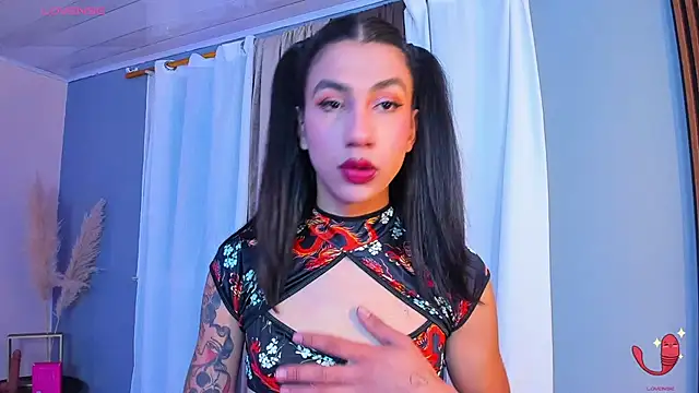 sofiaa grey  online show from 28, 10, 2025