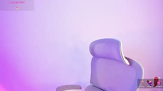 sofiaa grey  online show from 14, 11, 2025