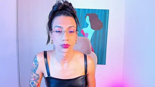 sofiaa grey  online show from 4, 4, 2026