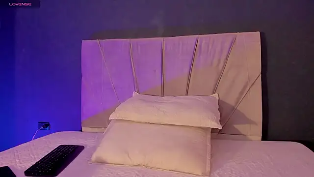 Shayla27 online show from 4, 2, 2026