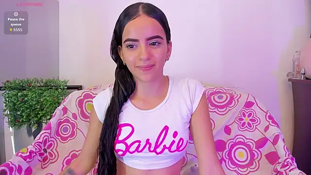 Snapshot of emilyclay_1 chatting on 15, 9, 2025 emilyclay 1 online show from 15, 9, 2025