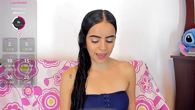 Snapshot of emilyclay_1 chatting on 22, 9, 2025 emilyclay 1 online show from 22, 9, 2025